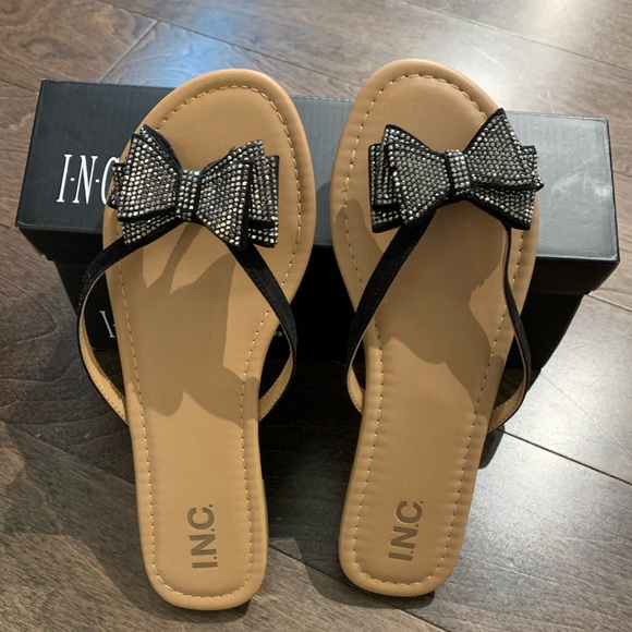 Wide Bow Sandals - Picture 3 of 4